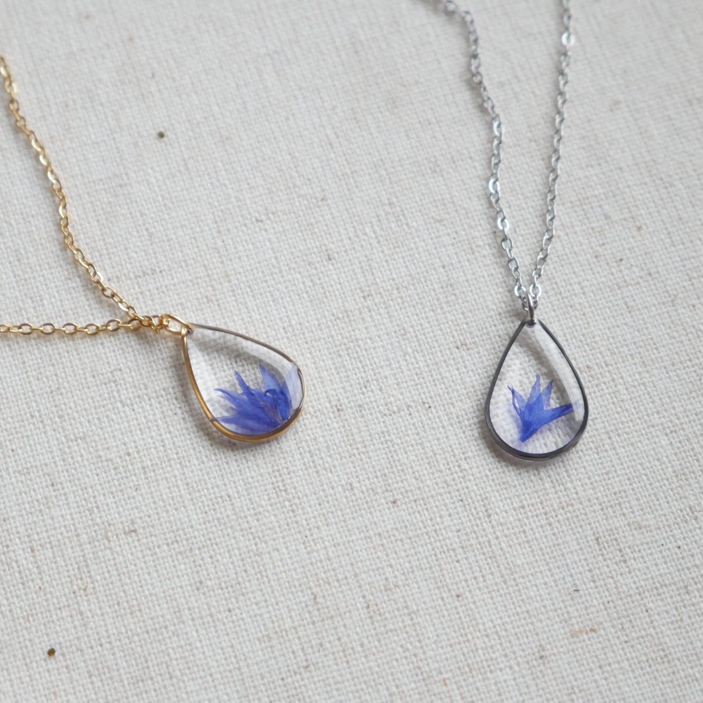 Collier Blu - goute (moyen)