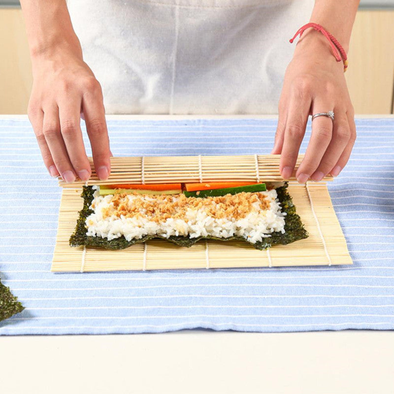 Non-Stick Sushi Rolling Mat and Onigiri Mold - Bamboo DIY Kitchen Gadget for Easy and Reusable Sushi Making
