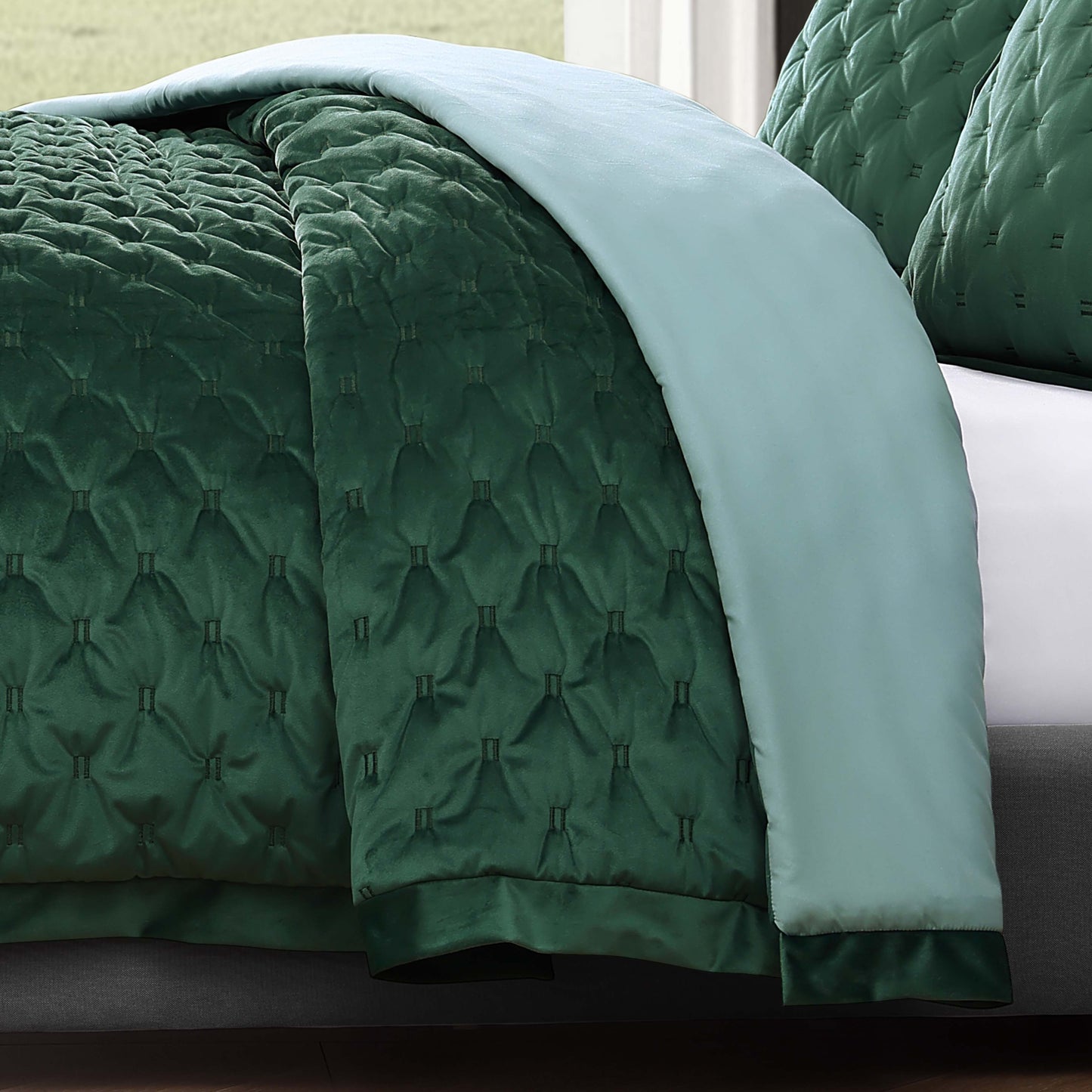 Bebejan 3 Piece Velvet Comforter Set-3