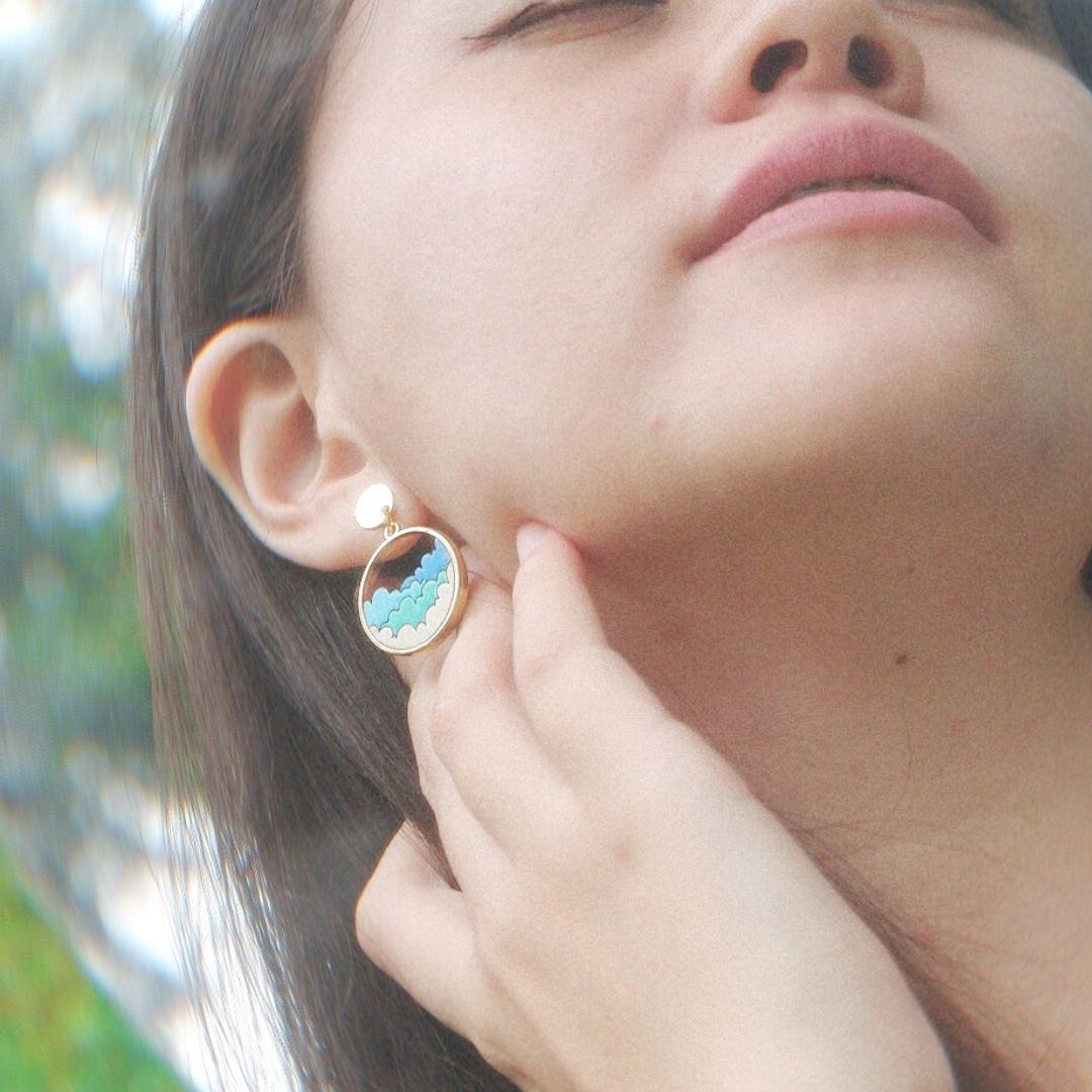 Cloud Eco-friendly Recycled Wood Gold Earrings-3