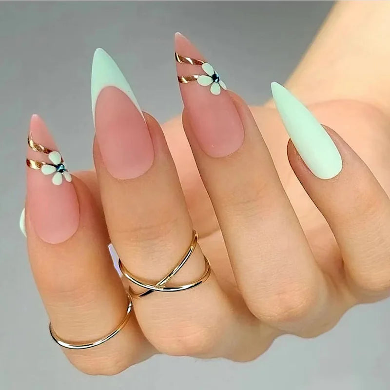 Glamorous Black Almond Stiletto Nails-20
