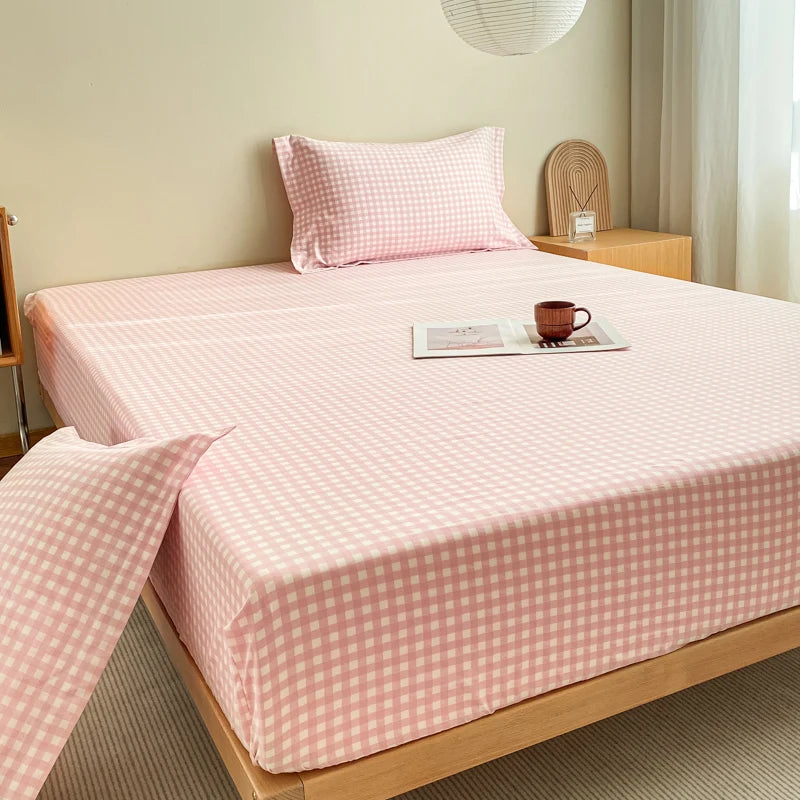 New Pre-Washed Fitted Sheet 1Piece- Classic Plaid Design, Ultra-Soft Microfiber Fabric, Breathable Mattress Cover -Easy Care
