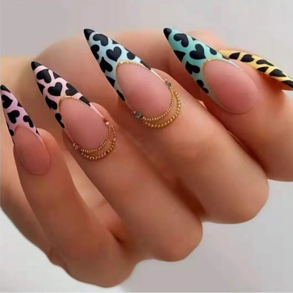Glamorous Black Almond Stiletto Nails-30