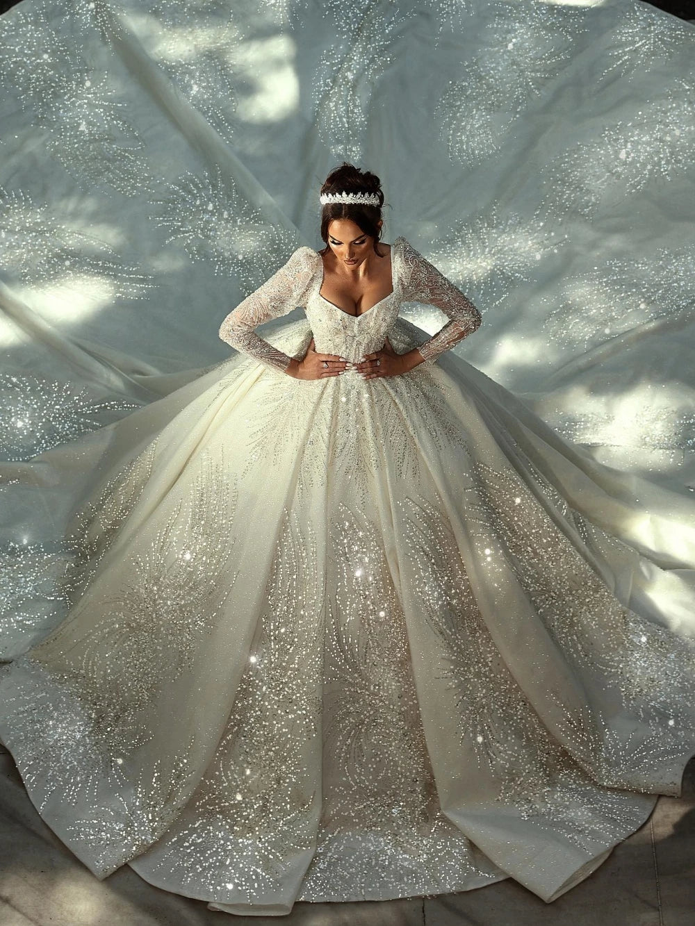 Customized Luxury Beaded Long Wedding Dress With Train Modest Long Sleeve Bridal Gown 2025 Charming Princess Dresses For Bride