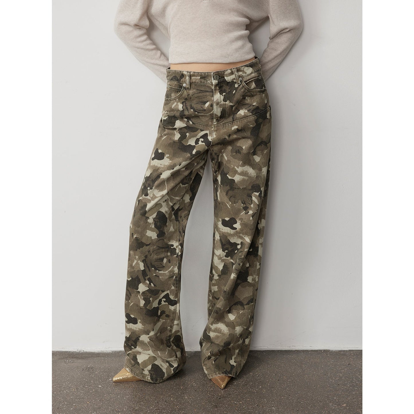 "Camouflage Charm " Cool, Trendy, Unique, and Personalized Original Camouflage Print Washed Loose Straight-Leg Denim Jeans-5