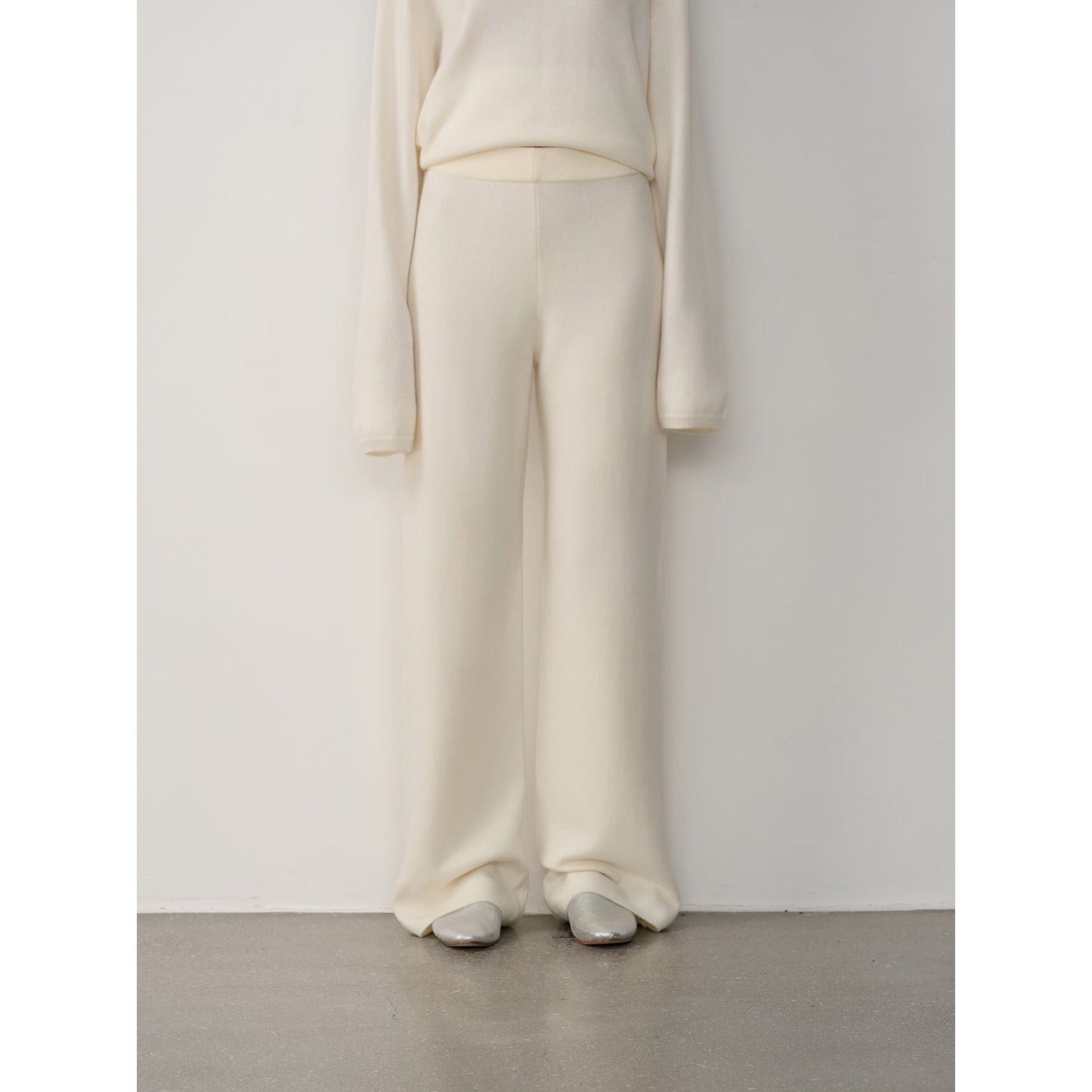"Fall Winter Mischief" Basalan Merino Wool Knit Outfit-4