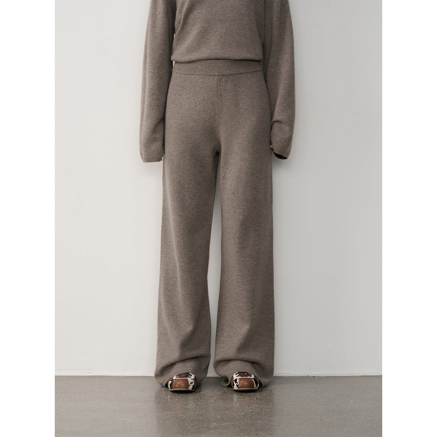 "Fall Winter Mischief" Basalan Merino Wool Knit Outfit-8
