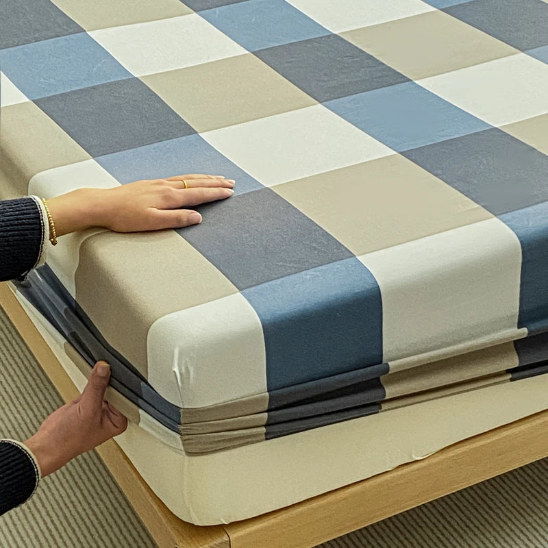 New Pre-Washed Fitted Sheet 1Piece- Classic Plaid Design, Ultra-Soft Microfiber Fabric, Breathable Mattress Cover -Easy Care