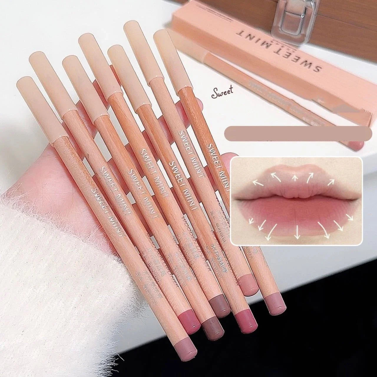 Bean Paste Pink Lip Liner Pen Professional Lip Liner Pencil Velvet Matte Lip Non-stick Cup Nude Lipstick Pen Contour Line Makeup