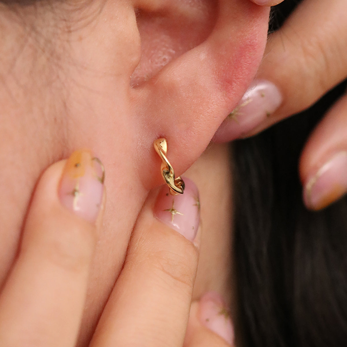 Twisted huggie earrings-3