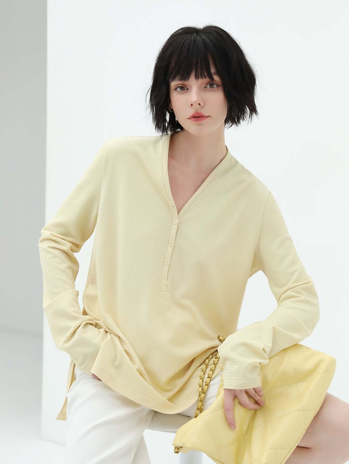 Classic V-neck Jacquard Tee-4