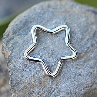 316L Stainless Steel Star Shaped Cartilage Earring-1