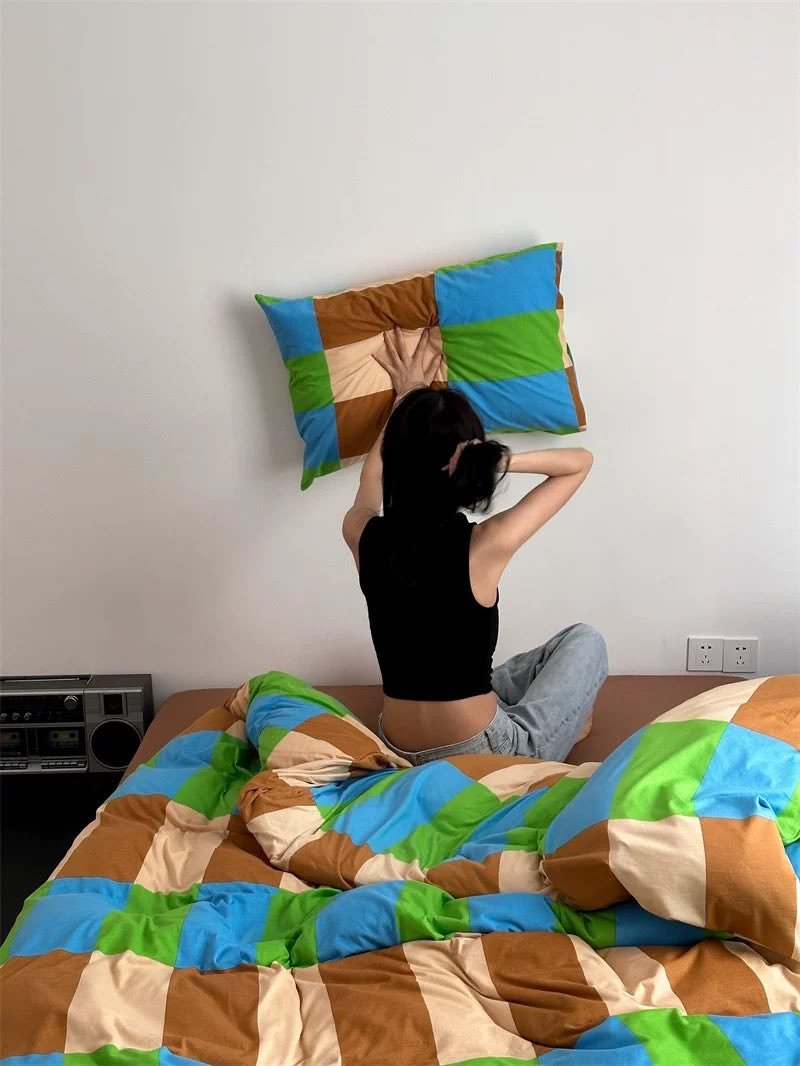 Dopamine Checker Queen Duvet Cover Set With Pillowcases & Fitted Sheet-2