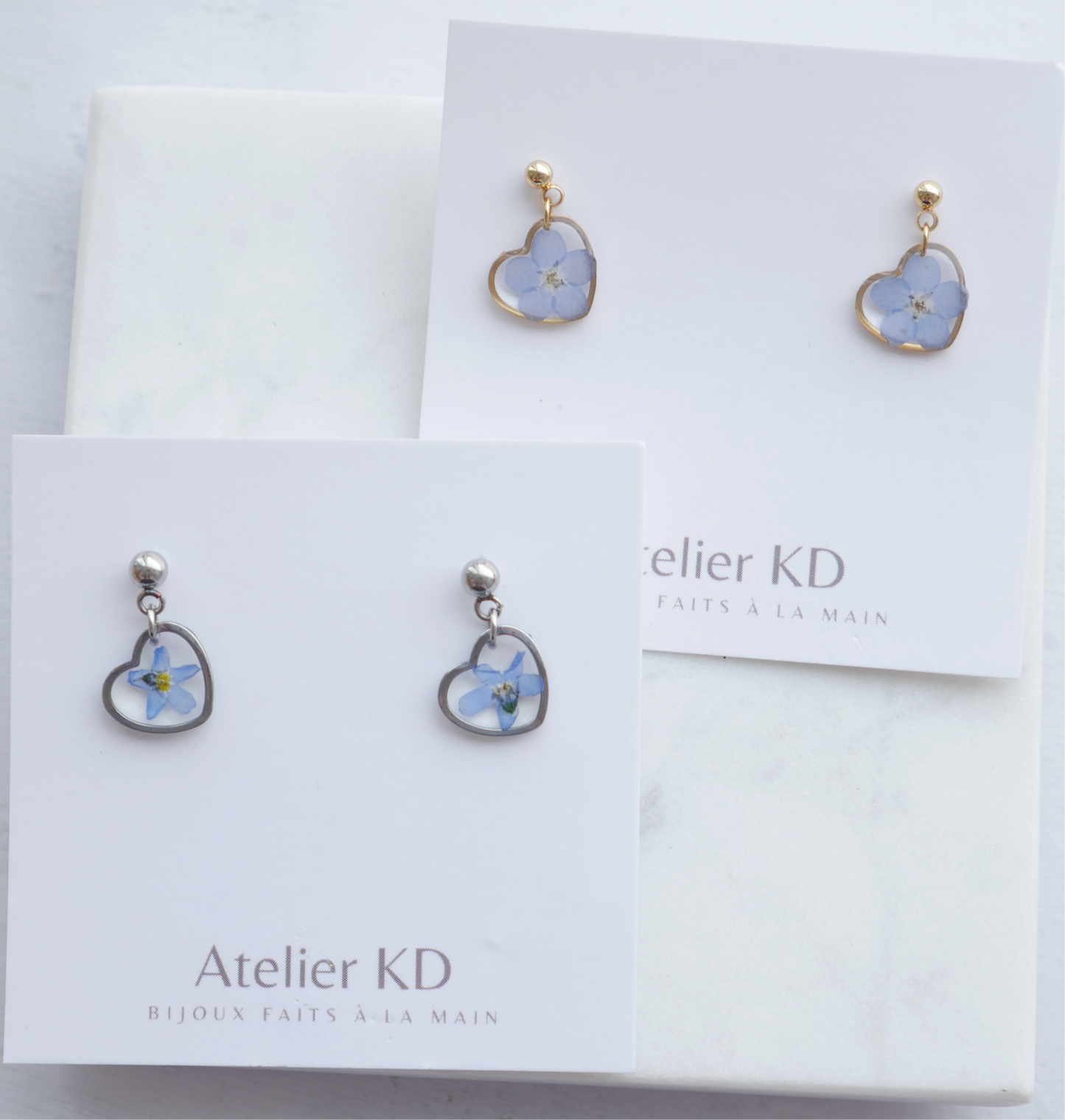 Boucles d’oreilles Mia - fleurs de myosotis - coeur (petit 12mm)