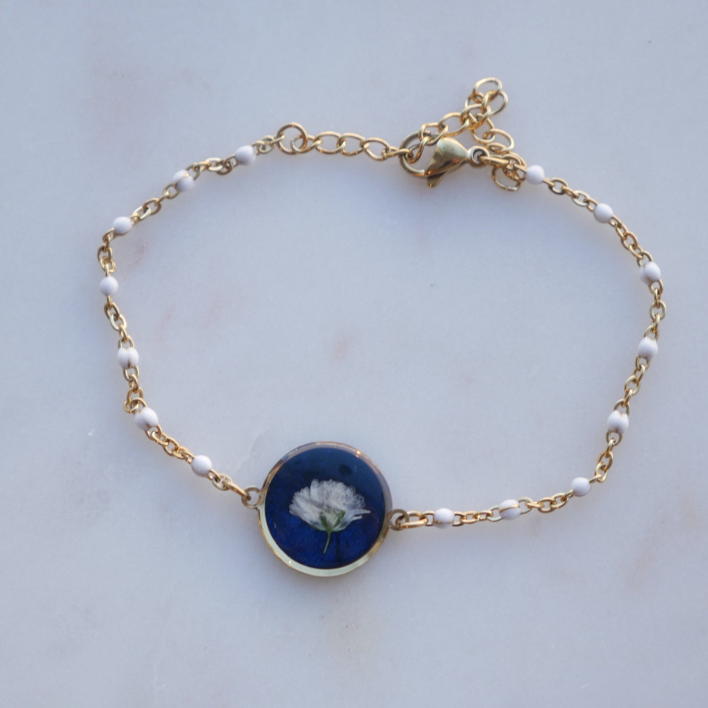 Bracelet Céleste - gypsophile - rond et chaine blanche