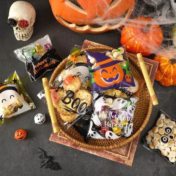450 Pcs Halloween Cellophane Treat Bags Self-sealing Clear Candy Cookie Bags Pumpkin Ghost Black Cat Skull Trick Or Treat Bags For Halloween Birthday Trick Or Treat Party Favors Supplies