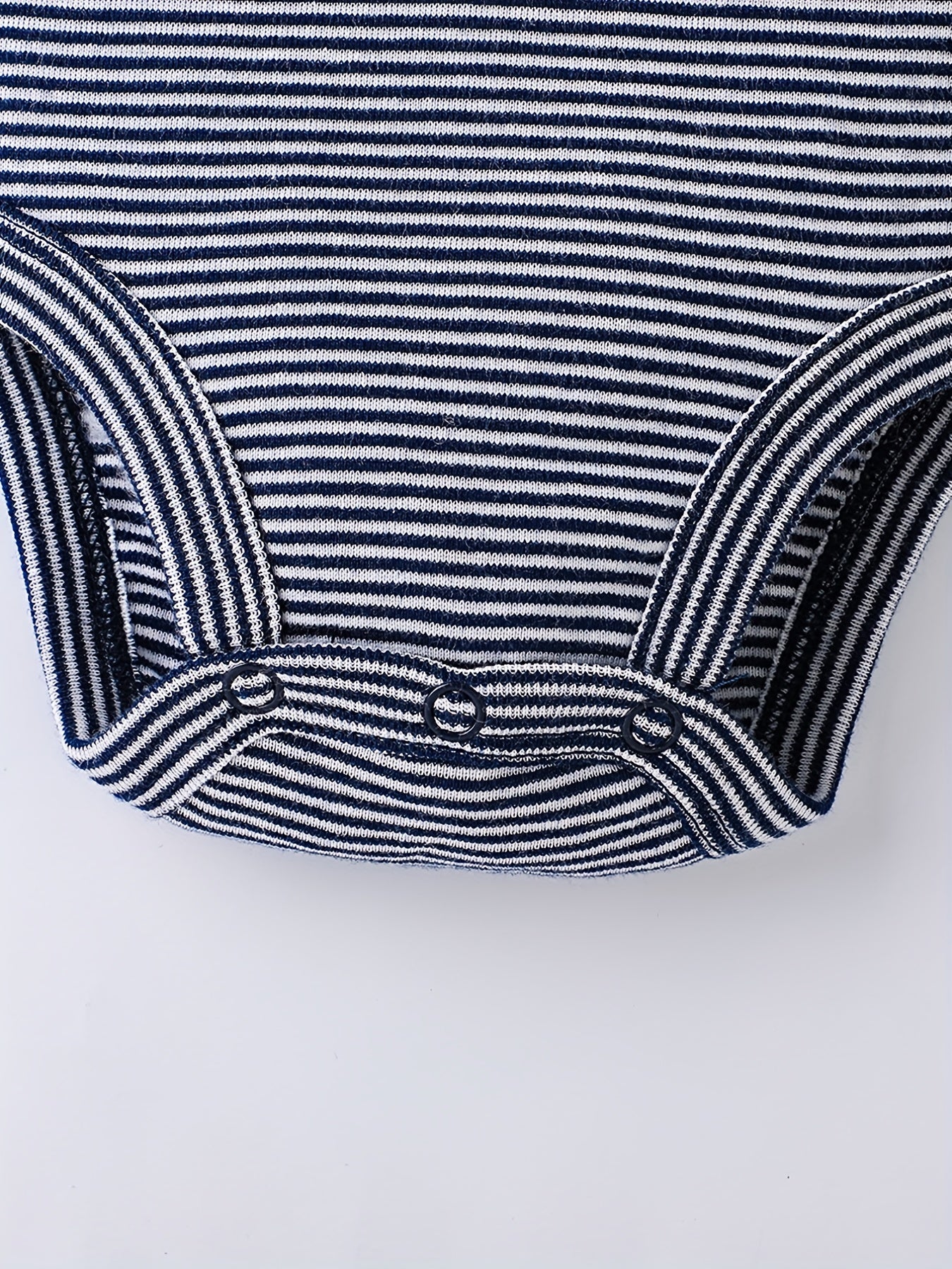 Five-piece Set of Infant and Toddler Short Sleeve Triangle Onesies