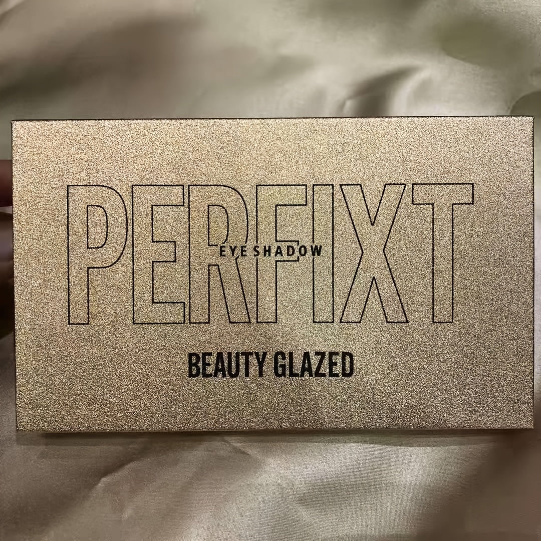 Ultra Pigmented Eyeshadow Palette Matte Shimmer Glitter Multi-Reflective Shades Makeup Eye Shadow Powder Waterproof Eye Shadow Palette For Music Festival