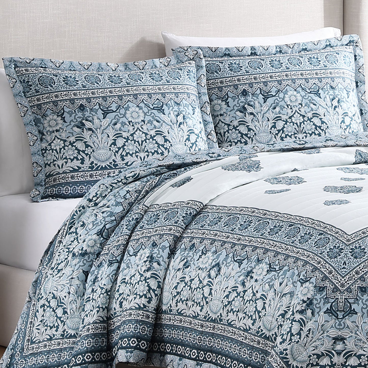 Bebejan Aquamarine Medallion 3 Piece Reversible Quilted Coverlet Set-2