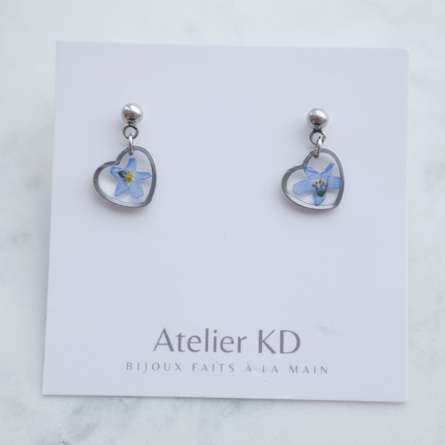 Boucles d’oreilles Mia - fleurs de myosotis - coeur (petit 12mm)