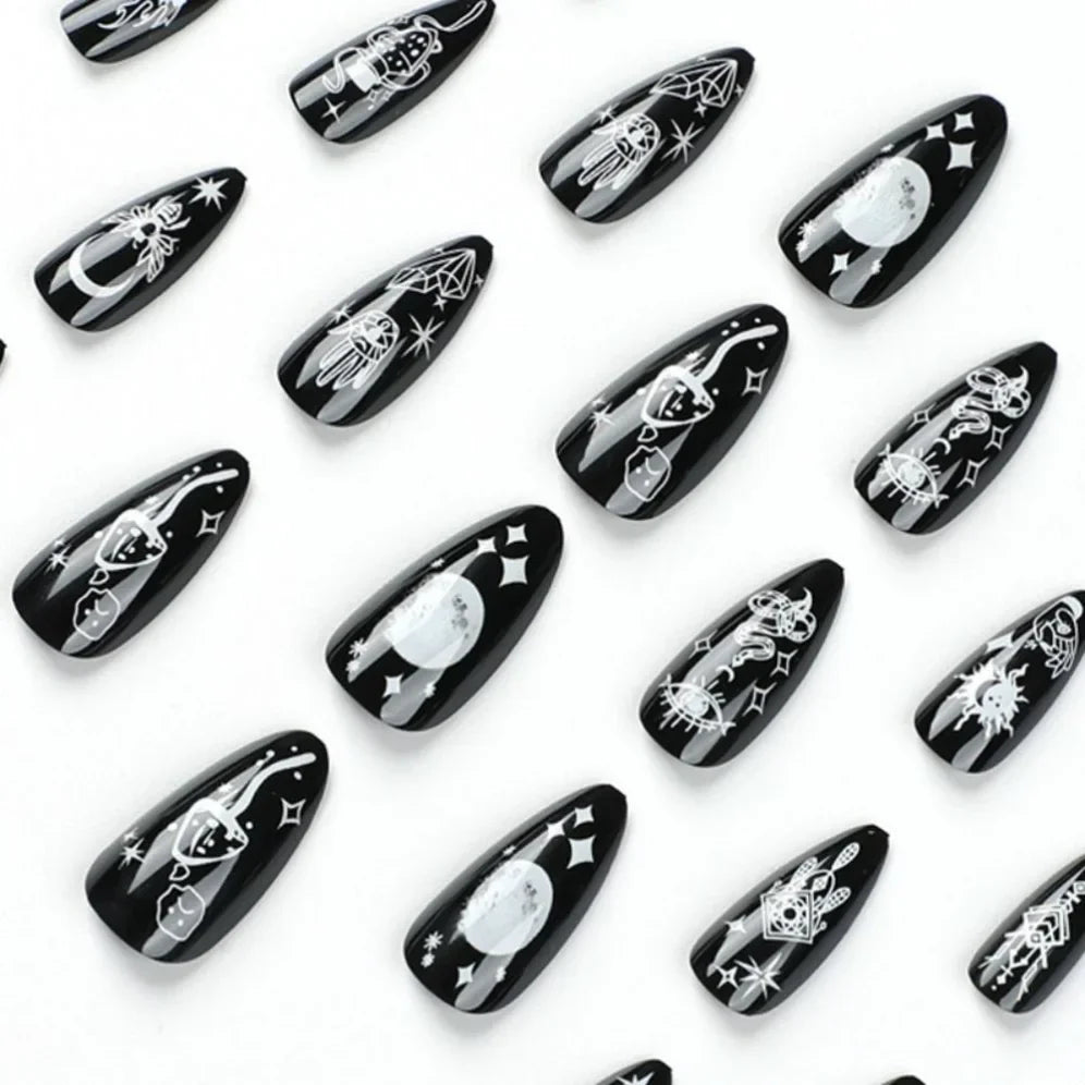 Glamorous Black Almond Stiletto Nails-2