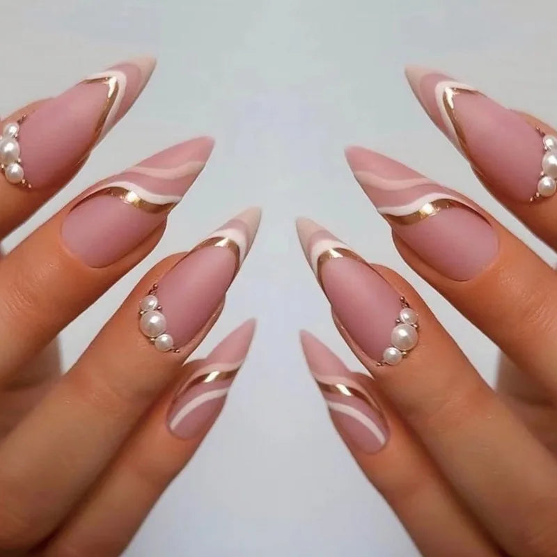 Glamorous Black Almond Stiletto Nails-6