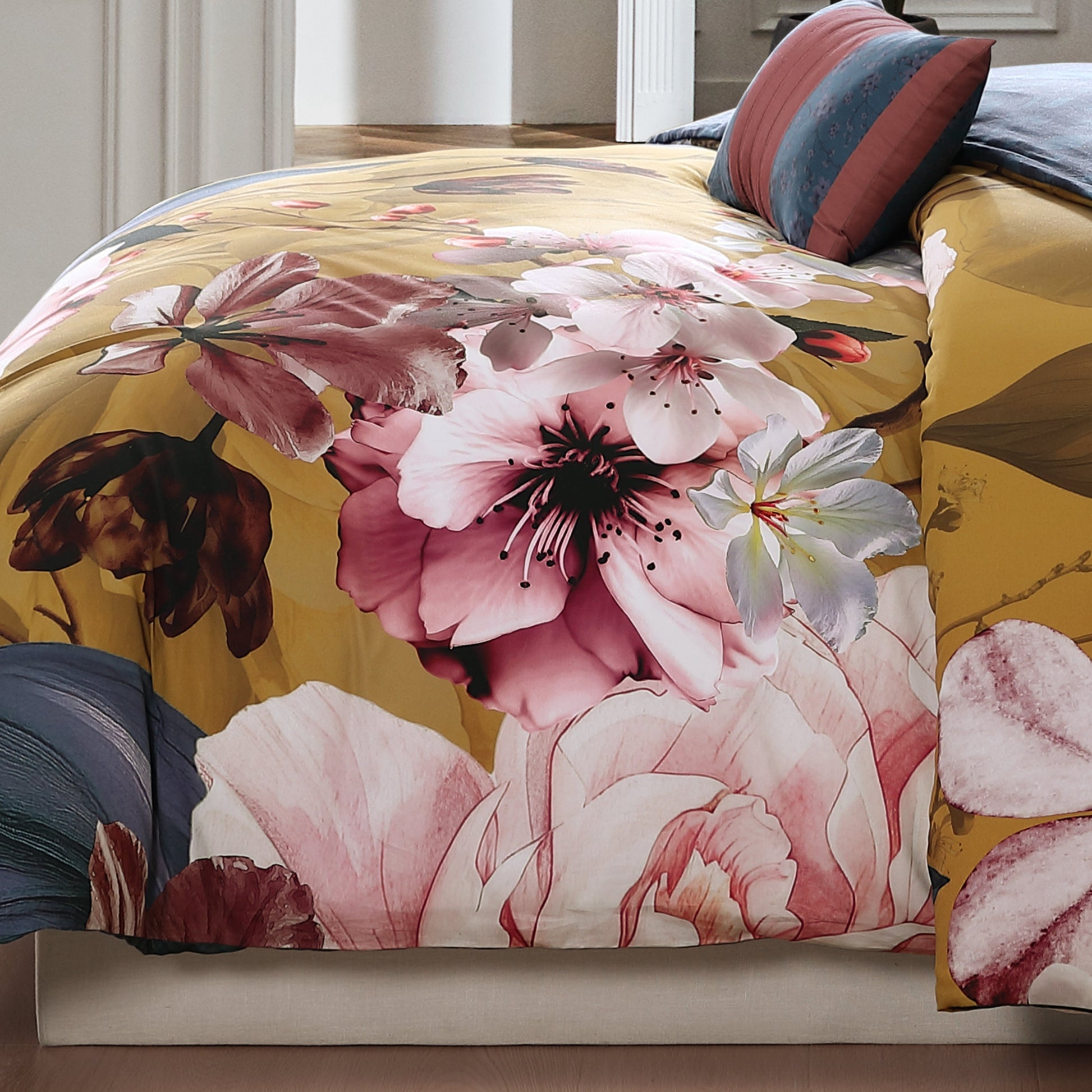 Bebejan Golden Bounty 5 Piece Reversible Comforter Set-4