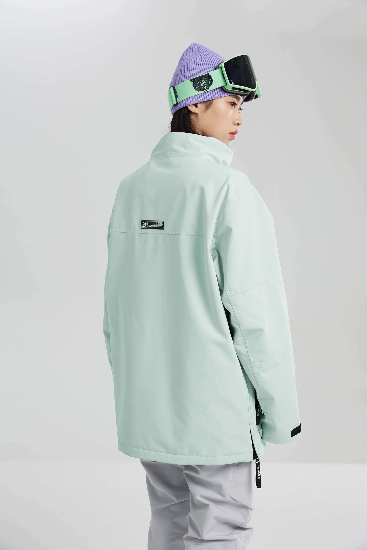 Yenna Women's Pullover Snowboard Jacket