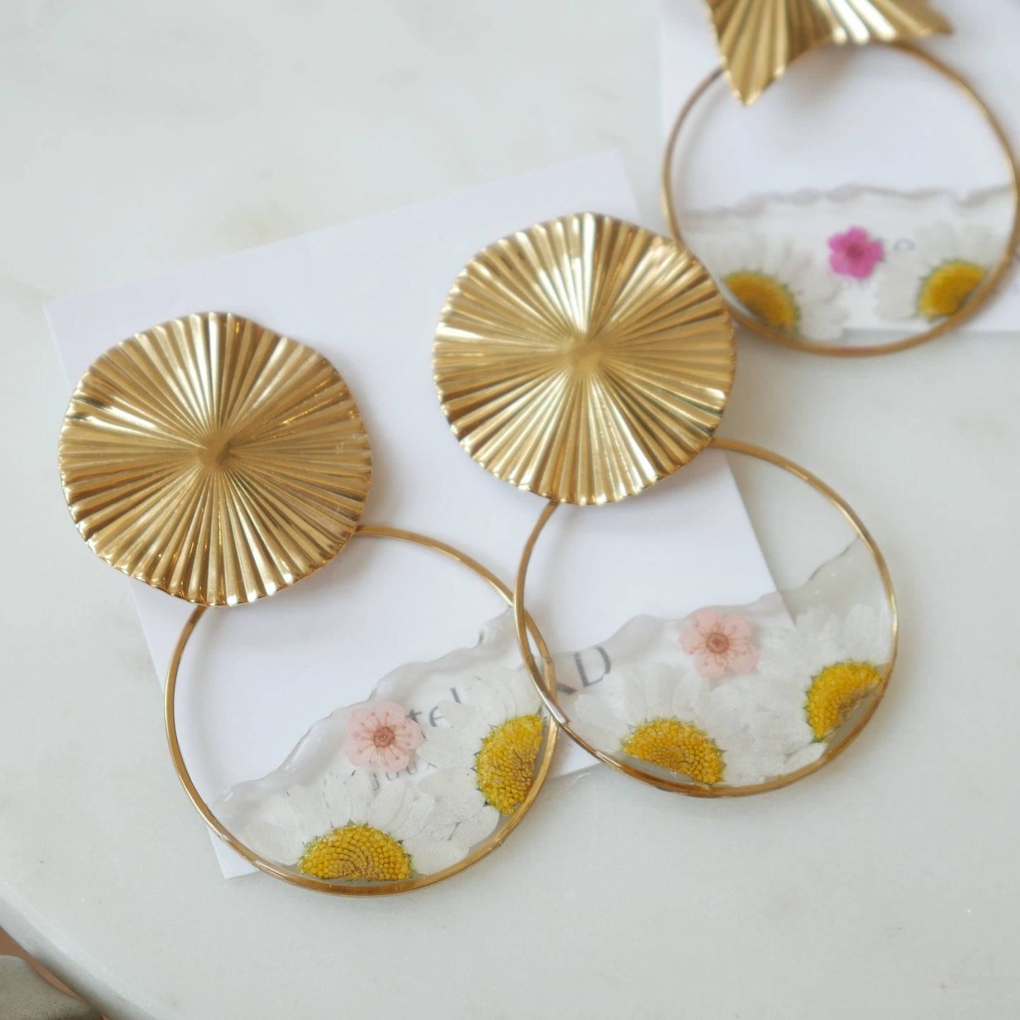 Boucles d'oreilles duo - marguerites et rose
