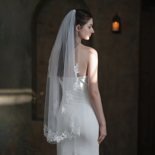 1 Tier Soft Tulle Lace Applique Bridal Veils Wedding Accessories with Comb Fingertip Length Wedding Veils