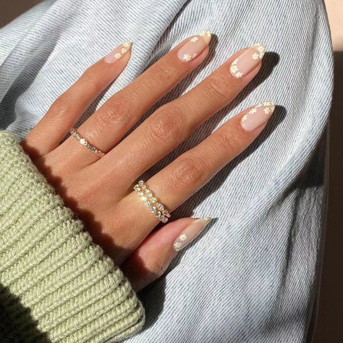Glamorous Black Almond Stiletto Nails-53