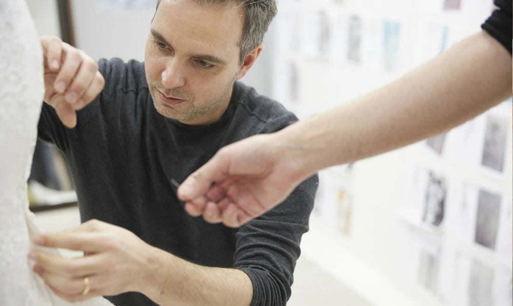 Modern Wedding Dresses Elegant Bridal Gowns Lace Tiered Modest Robes Full Sleeves Sweep Train Vestidos De Novia Customized 2025