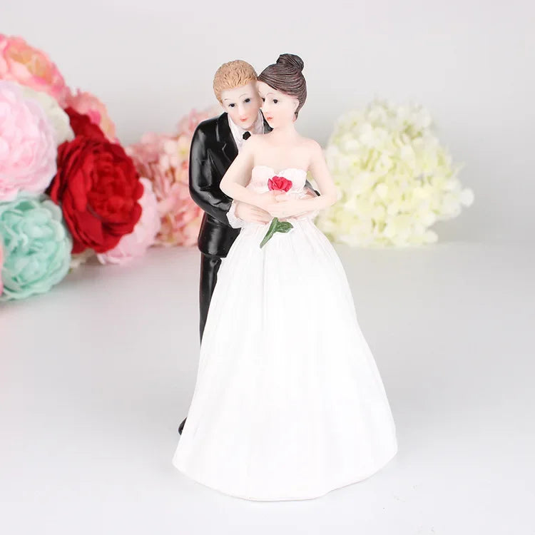 New Cake Toppers Dolls Bride and Groom Figurines Funny Wedding Cake Toppers Stand Topper Decoration Supplies Marry Figurine