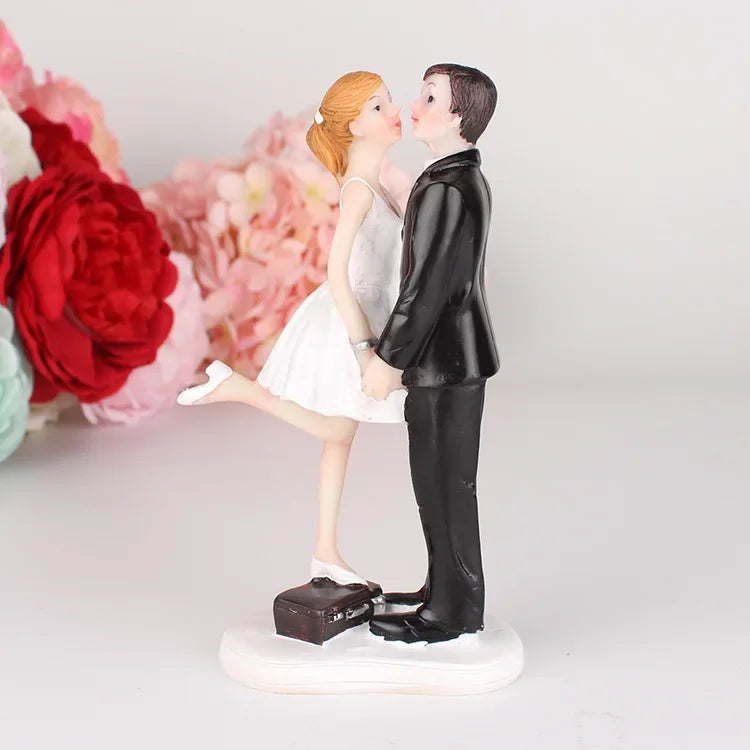 New Cake Toppers Dolls Bride and Groom Figurines Funny Wedding Cake Toppers Stand Topper Decoration Supplies Marry Figurine