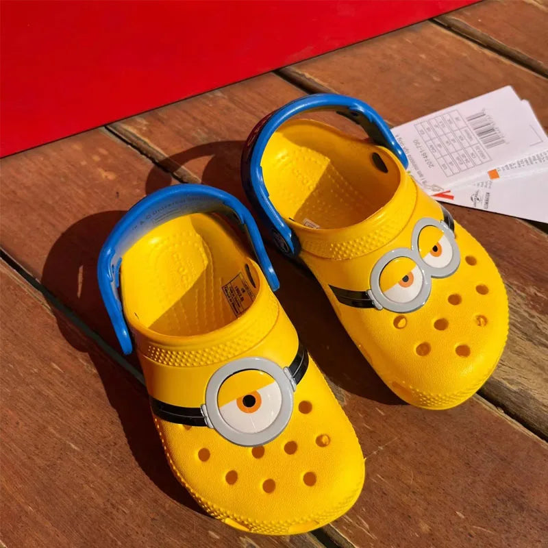 New Authentic Cartoon Characters Around Sandals Slippers Beach Shoes Super Light Soft Sole Eva Material Non-Slip Boys And Girls
