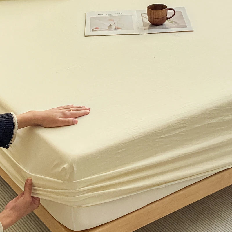 New Pre-Washed Fitted Sheet 1Piece- Classic Plaid Design, Ultra-Soft Microfiber Fabric, Breathable Mattress Cover -Easy Care