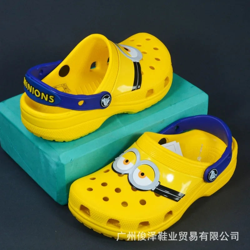 New Authentic Cartoon Characters Around Sandals Slippers Beach Shoes Super Light Soft Sole Eva Material Non-Slip Boys And Girls