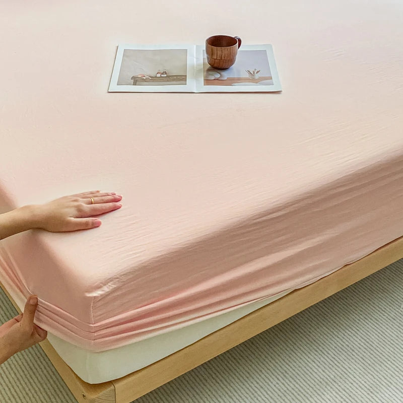 New Pre-Washed Fitted Sheet 1Piece- Classic Plaid Design, Ultra-Soft Microfiber Fabric, Breathable Mattress Cover -Easy Care