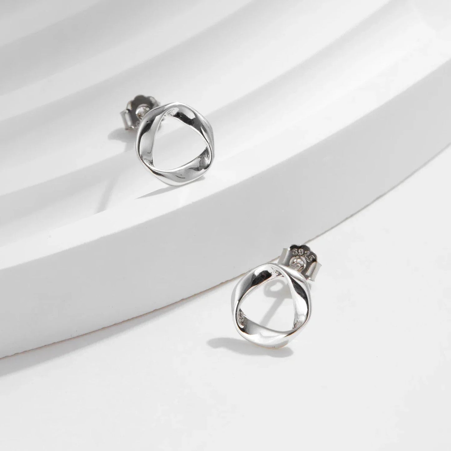 925 Sterling Silver Minimalist Wavy Stud Earrings - Women Fine Jewelry