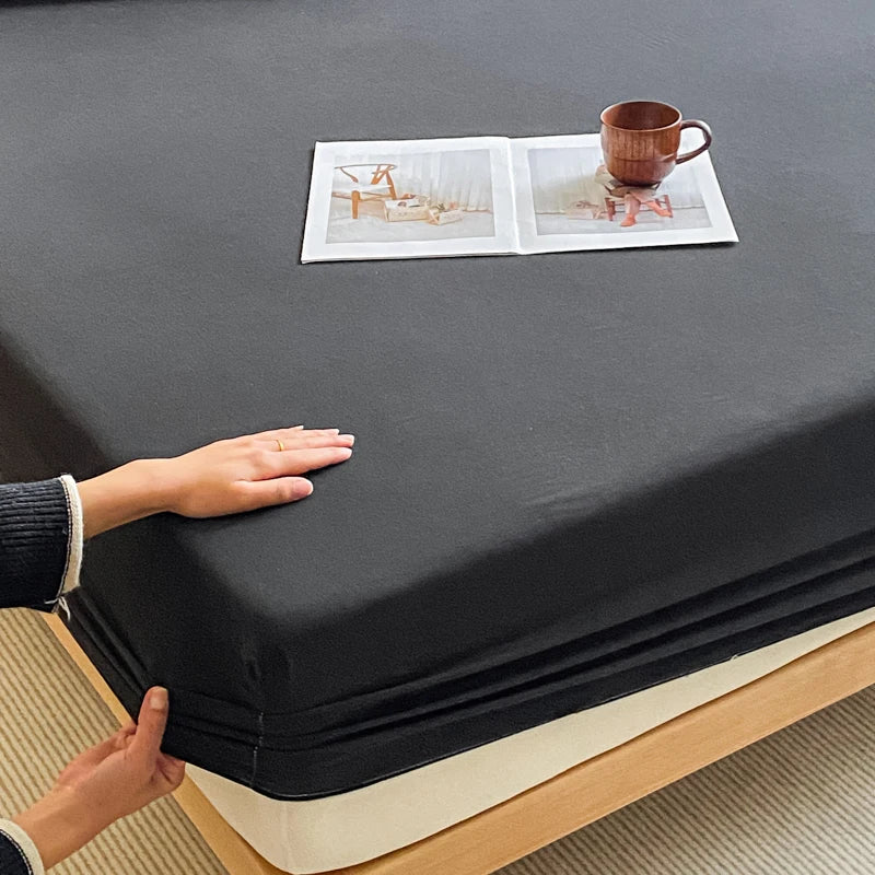 New Pre-Washed Fitted Sheet 1Piece- Classic Plaid Design, Ultra-Soft Microfiber Fabric, Breathable Mattress Cover -Easy Care