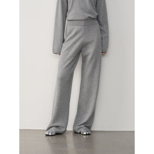 "Fall Winter Mischief" Basalan Merino Wool Knit Outfit-10