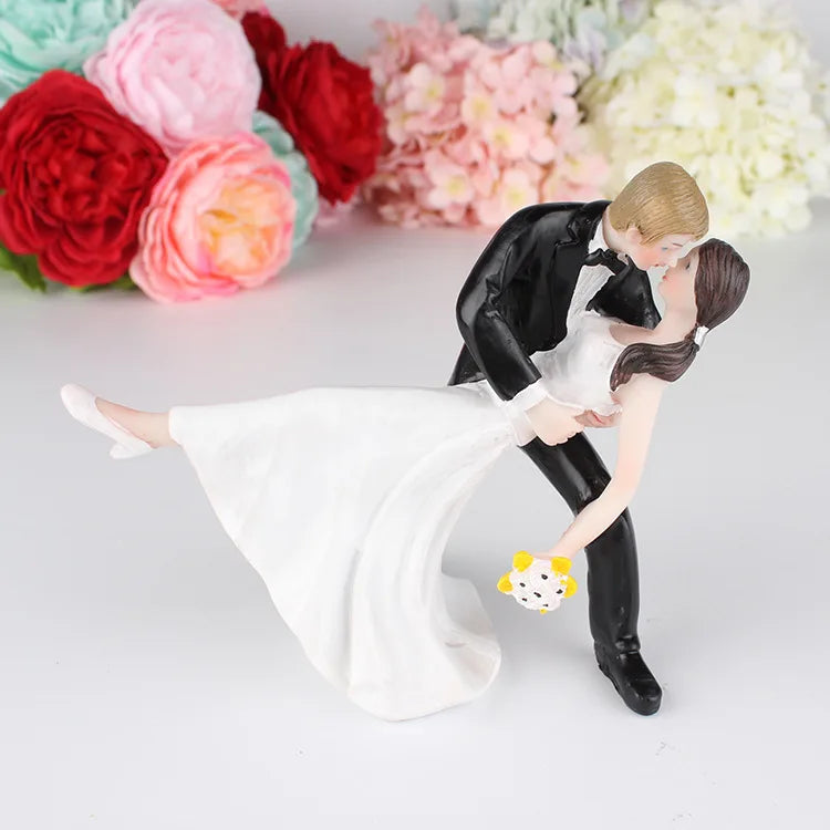 New Cake Toppers Dolls Bride and Groom Figurines Funny Wedding Cake Toppers Stand Topper Decoration Supplies Marry Figurine
