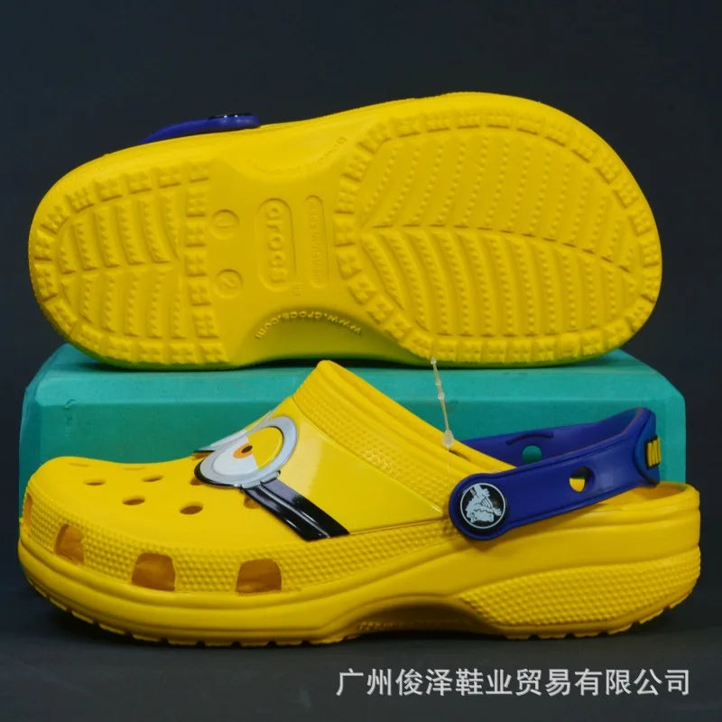 New Authentic Cartoon Characters Around Sandals Slippers Beach Shoes Super Light Soft Sole Eva Material Non-Slip Boys And Girls