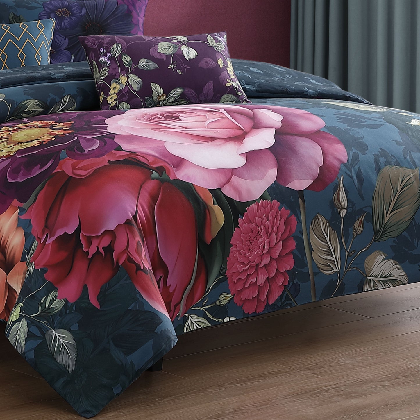 Bebejan Vibrant Flora 5 Piece Reversible Comforter Set-3