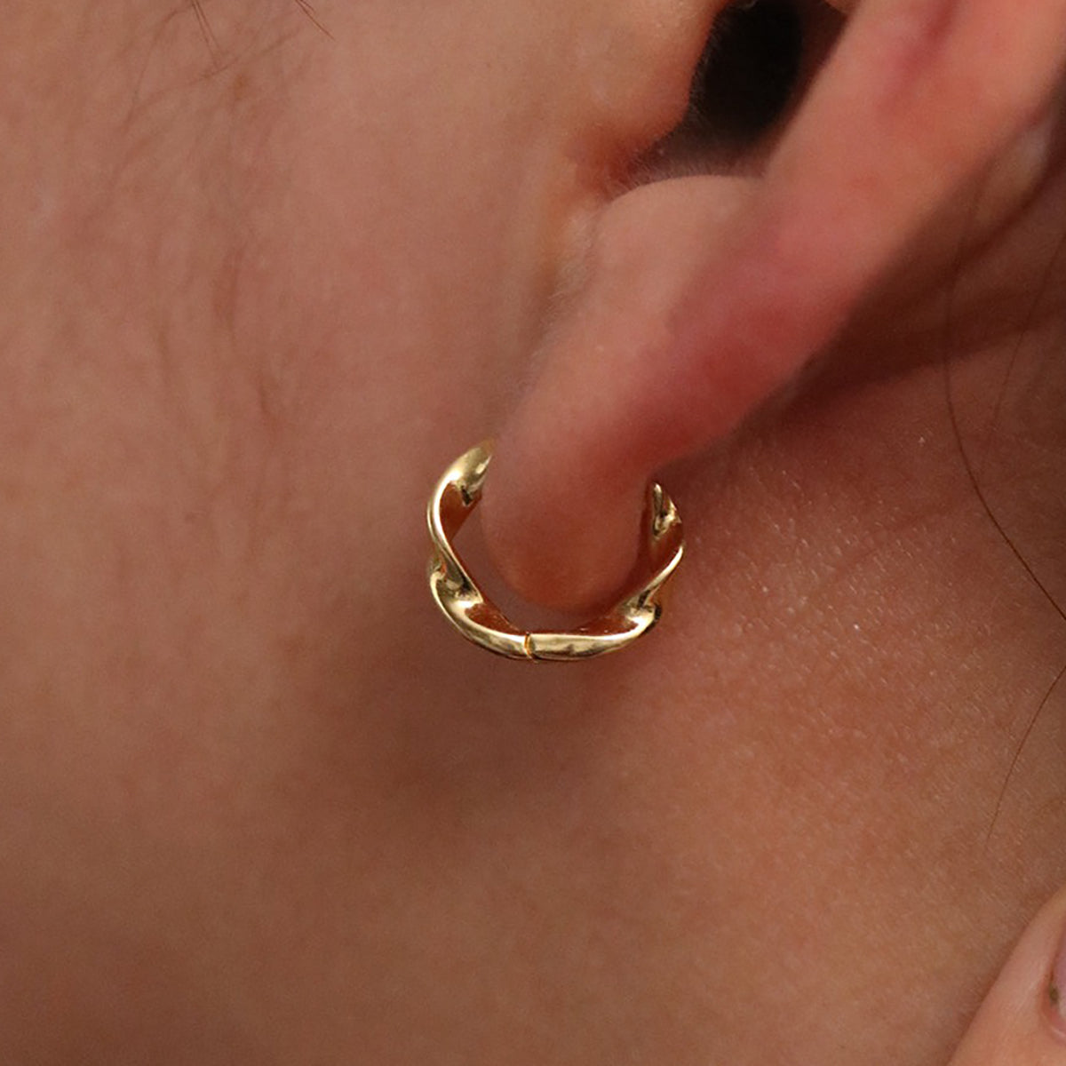 Twisted huggie earrings-2