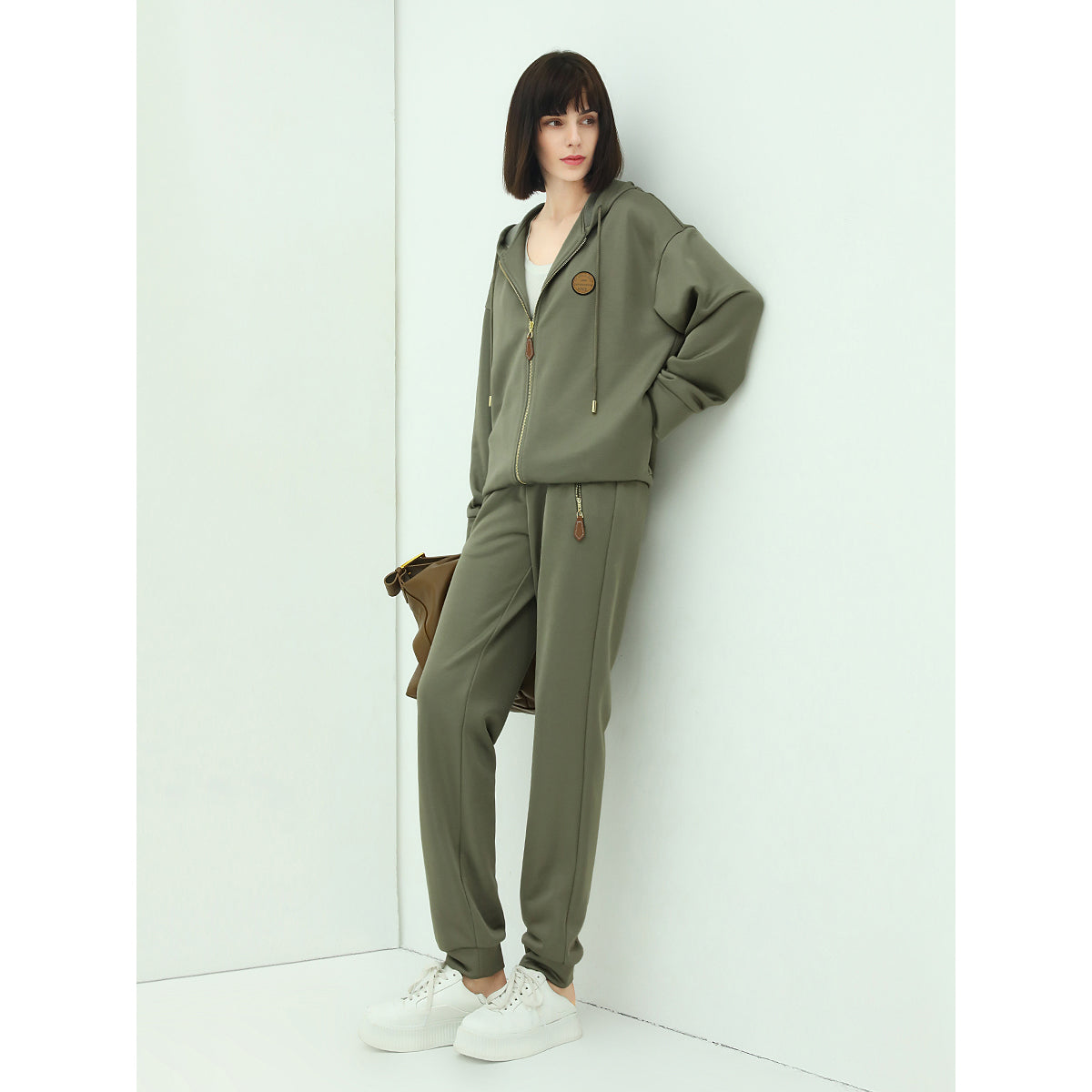Athletic Green Sweater Pants with Zip Pocket Details-2