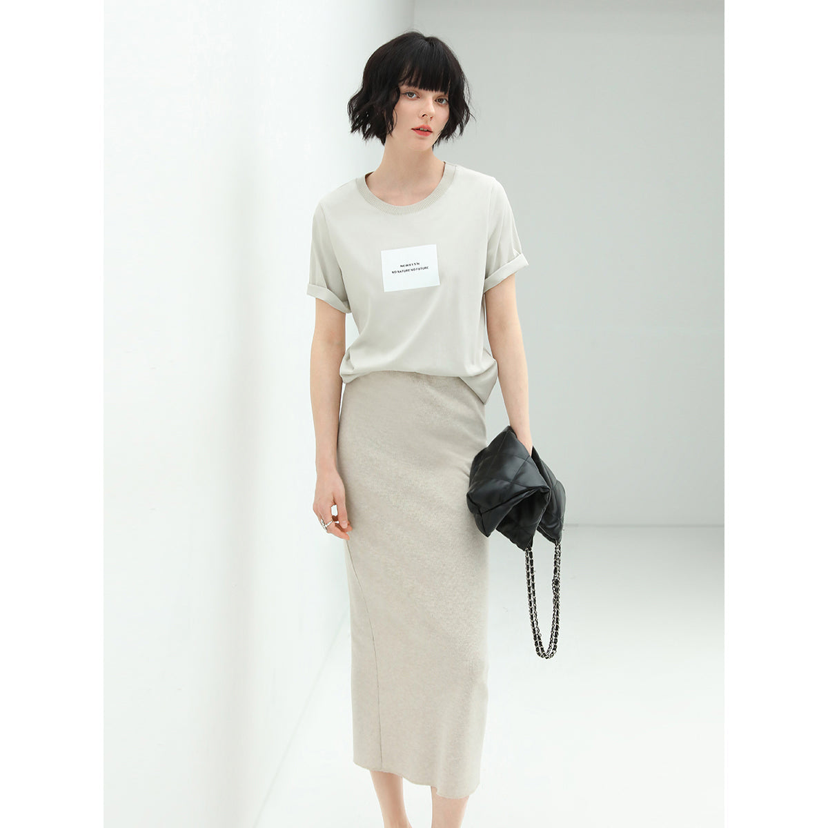 Classic Tailored Back Slit Skirt-2