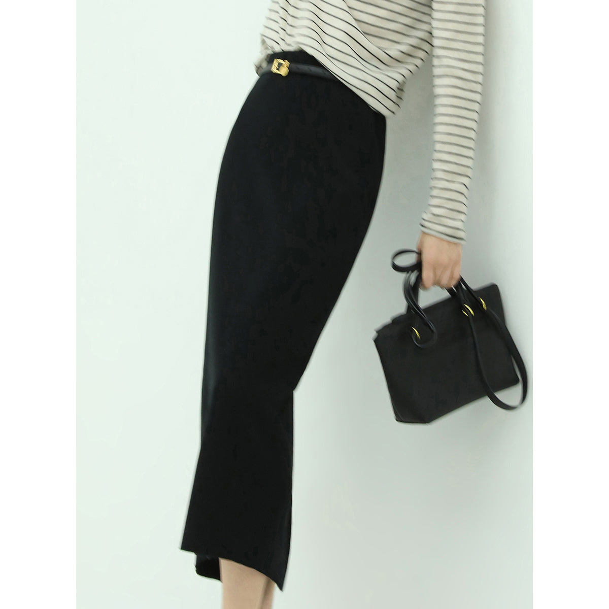Classic Tailored Back Slit Skirt-4