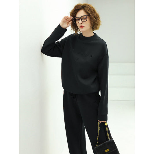 Minimalistic Long-Sleeved Sweater-0